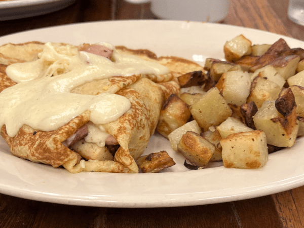 Restaurant Review: Break’N Eggs&nbsp;Creperie