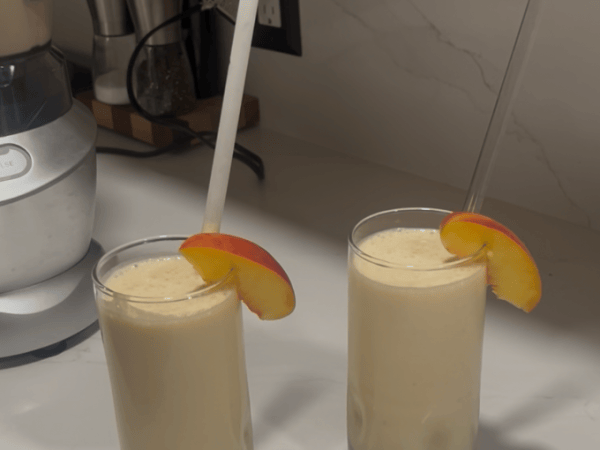 Vlog Recipe: High Protein Peach&nbsp;Smoothie